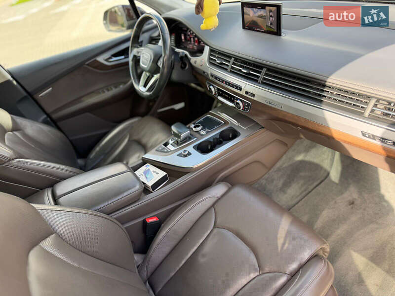 Позашляховик / Кросовер Audi SQ7 2017 в Рівному фото 23 Позашляховик / Кросовер Audi SQ7 2017 в Рівному