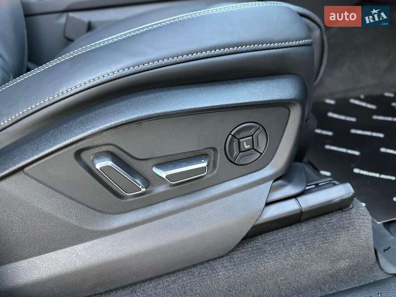 Внедорожник / Кроссовер Audi SQ7 2024 в Киеве