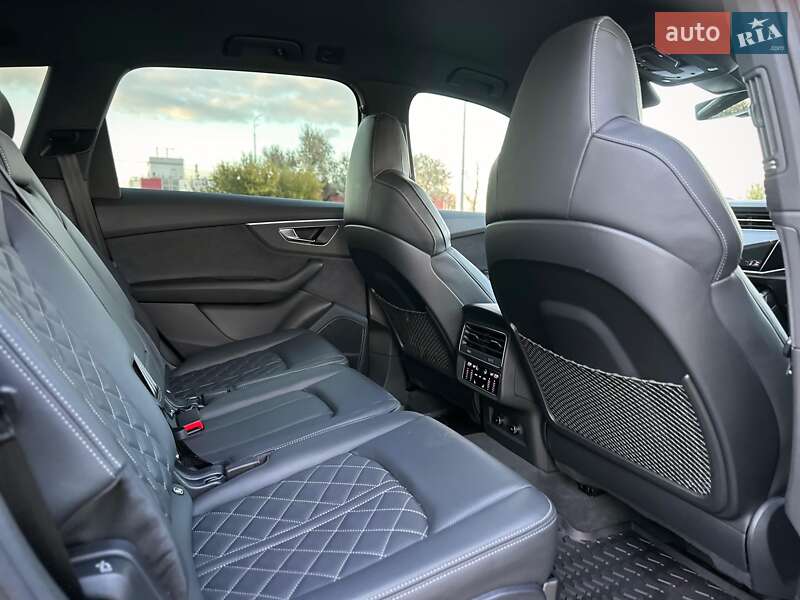 Внедорожник / Кроссовер Audi SQ7 2024 в Киеве