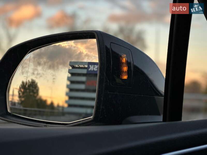 Внедорожник / Кроссовер Audi SQ7 2024 в Киеве