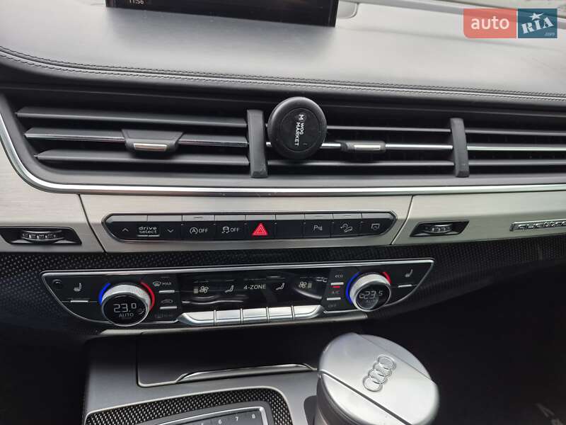 Позашляховик / Кросовер Audi SQ7 2017 в Дніпрі