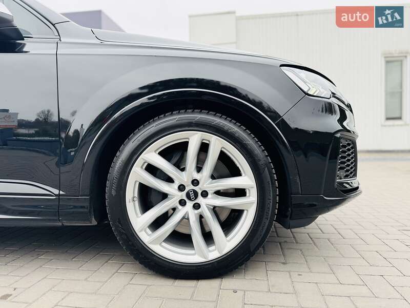 Позашляховик / Кросовер Audi SQ7 2019 в Дніпрі
