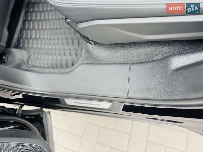 Позашляховик / Кросовер Audi SQ7 2019 в Дніпрі