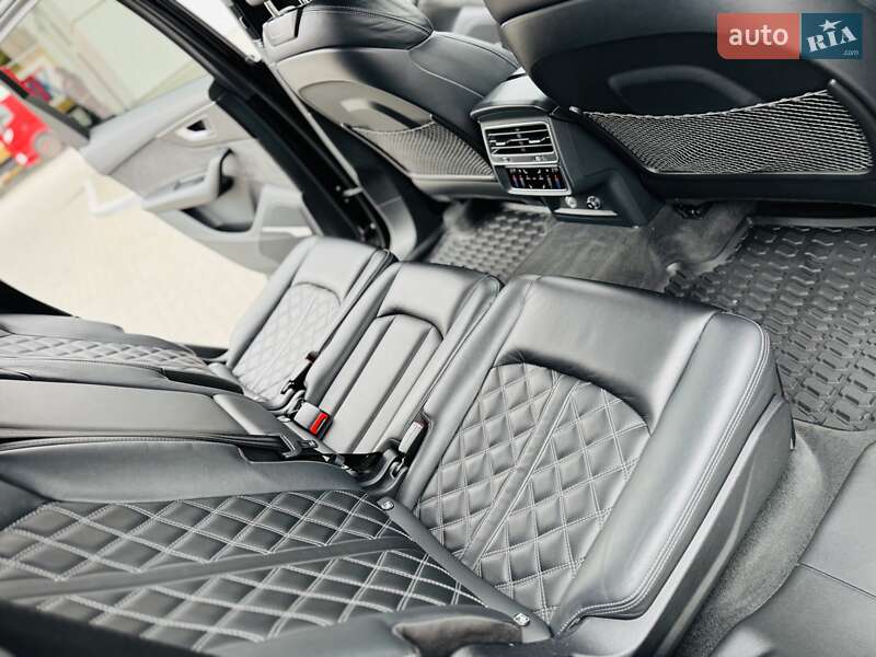 Позашляховик / Кросовер Audi SQ7 2019 в Дніпрі