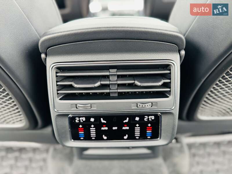 Позашляховик / Кросовер Audi SQ7 2019 в Дніпрі