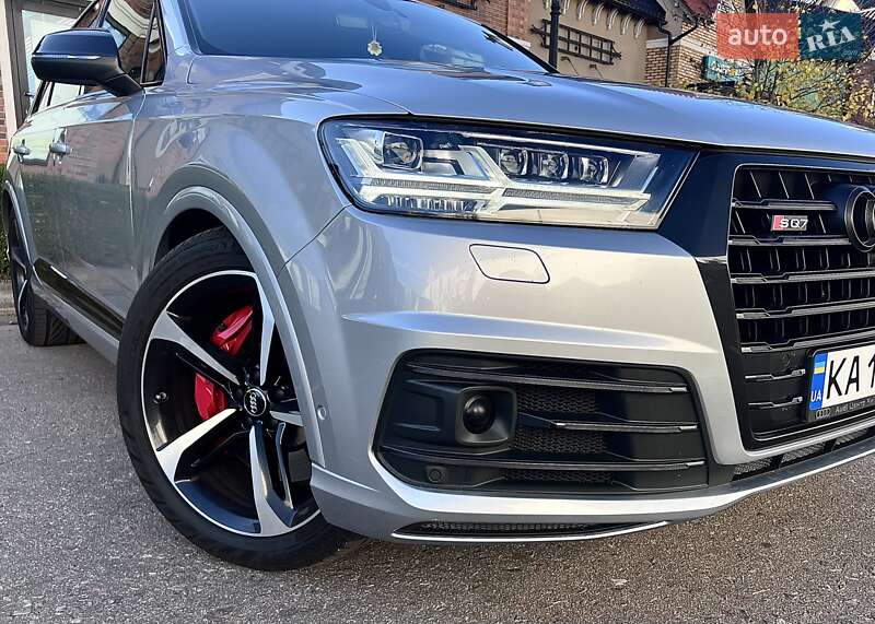 Внедорожник / Кроссовер Audi SQ7 2017 в Киеве