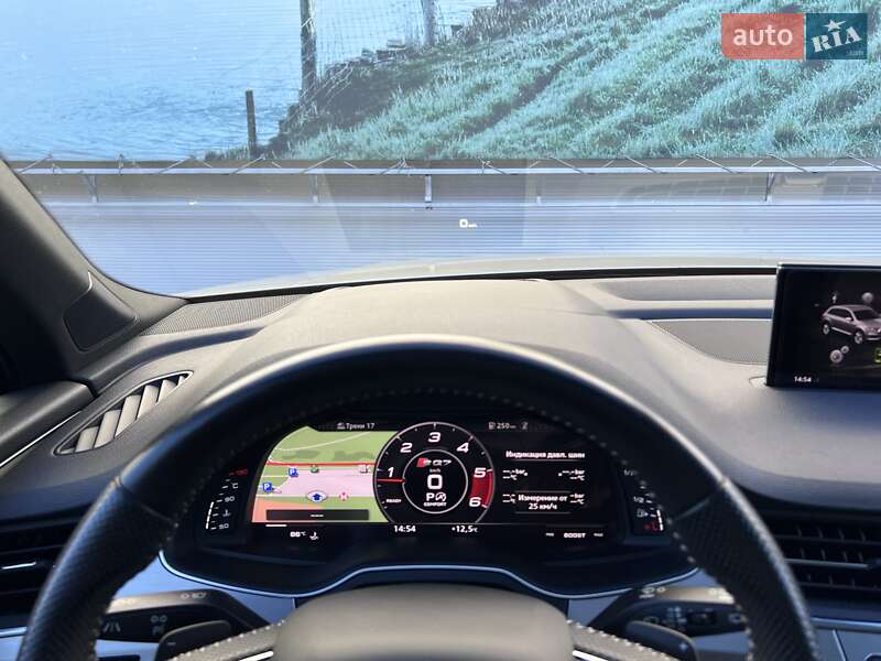Внедорожник / Кроссовер Audi SQ7 2017 в Киеве
