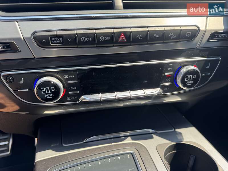 Позашляховик / Кросовер Audi SQ7 2017 в Києві