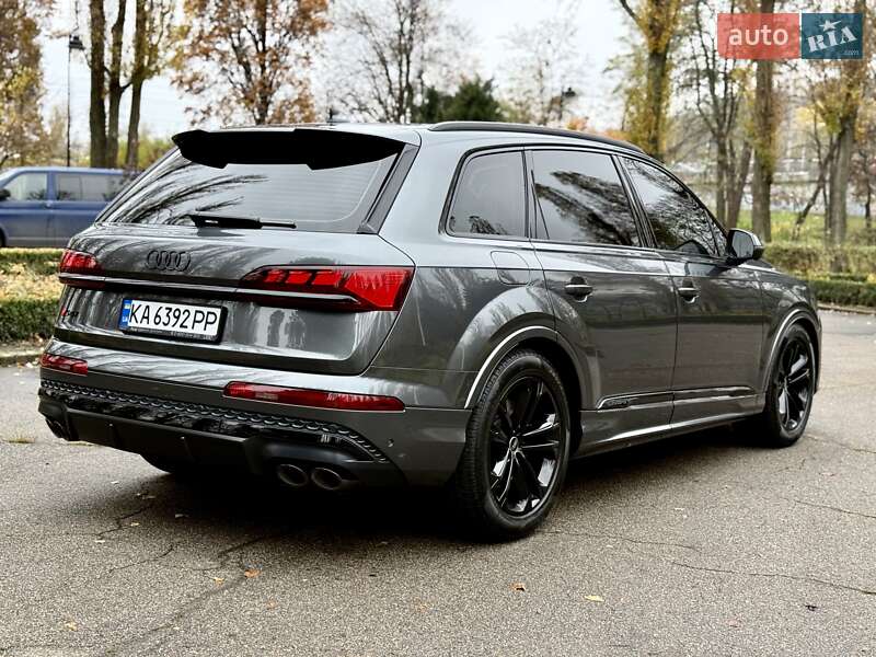 Позашляховик / Кросовер Audi SQ7 2024 в Києві
