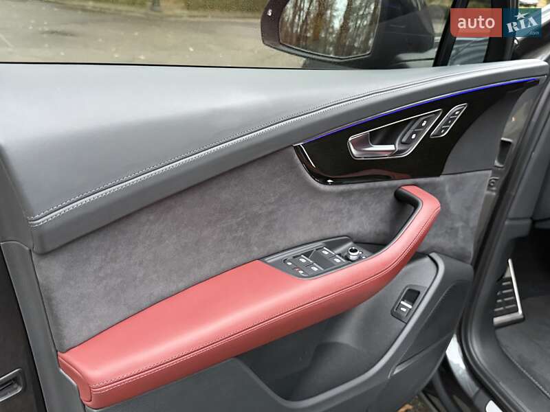 Позашляховик / Кросовер Audi SQ7 2024 в Києві