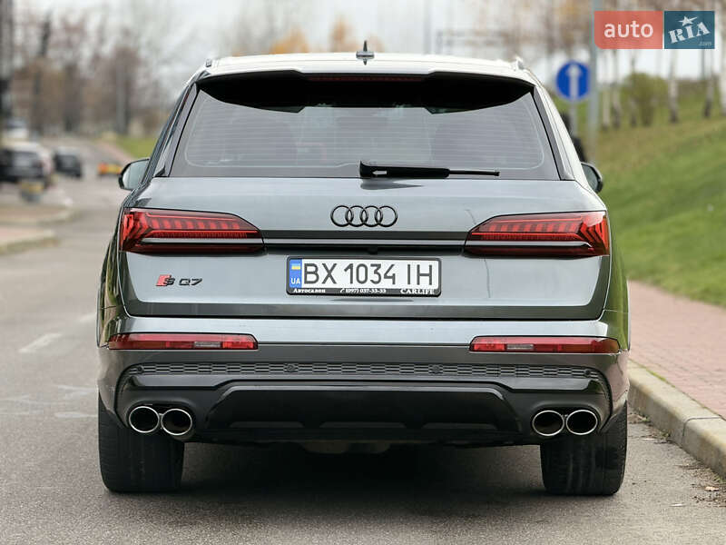 Позашляховик / Кросовер Audi SQ7 2021 в Києві