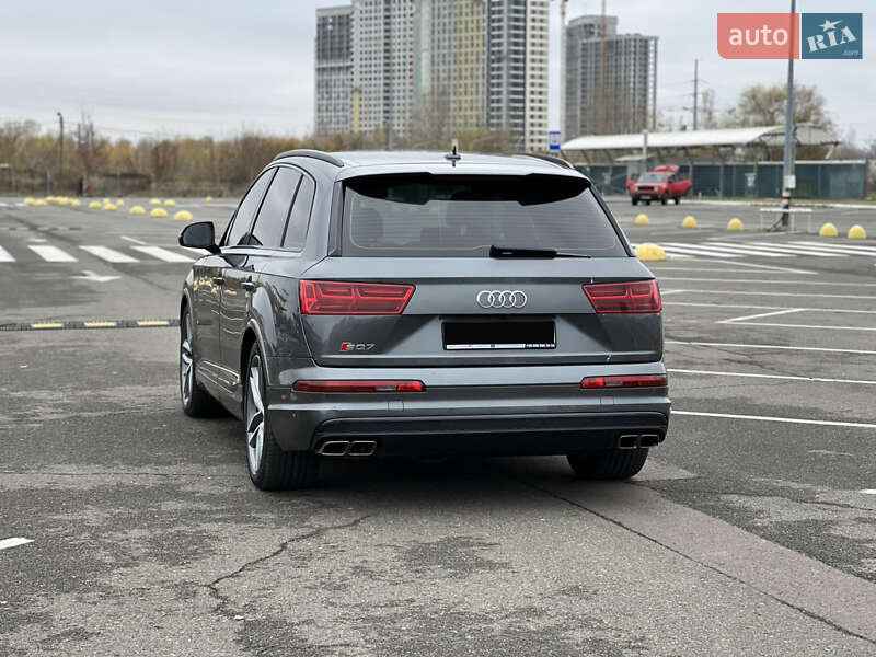 Внедорожник / Кроссовер Audi SQ7 2018 в Киеве фото 5 Внедорожник / Кроссовер Audi SQ7 2018 в Киеве