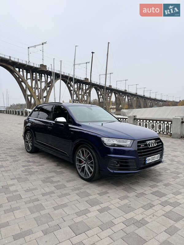 Позашляховик / Кросовер Audi SQ7 2018 в Дніпрі фото 13 Позашляховик / Кросовер Audi SQ7 2018 в Дніпрі