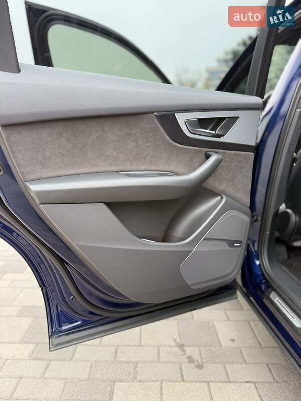 Позашляховик / Кросовер Audi SQ7 2018 в Дніпрі фото 26 Позашляховик / Кросовер Audi SQ7 2018 в Дніпрі