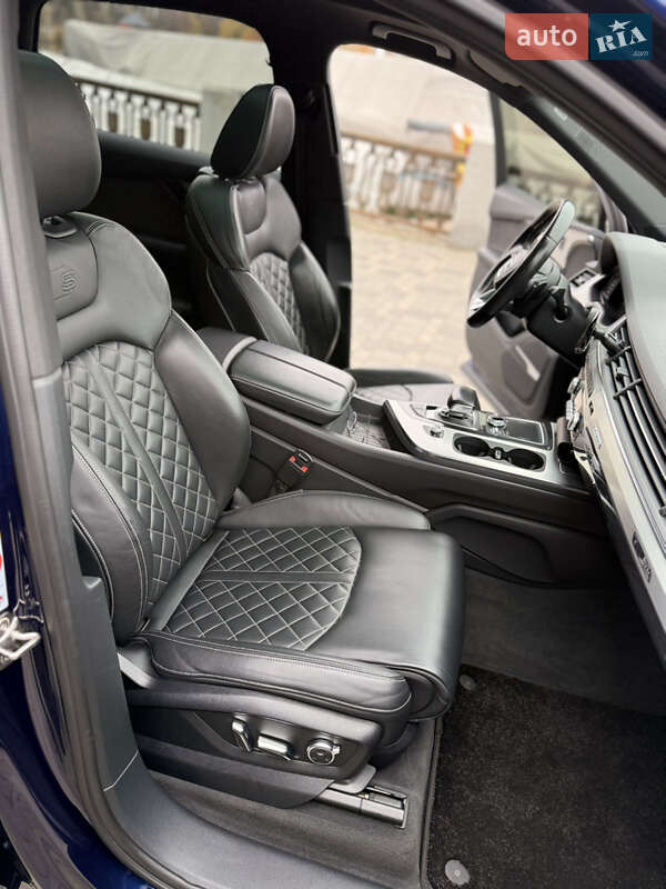 Позашляховик / Кросовер Audi SQ7 2018 в Дніпрі фото 33 Позашляховик / Кросовер Audi SQ7 2018 в Дніпрі