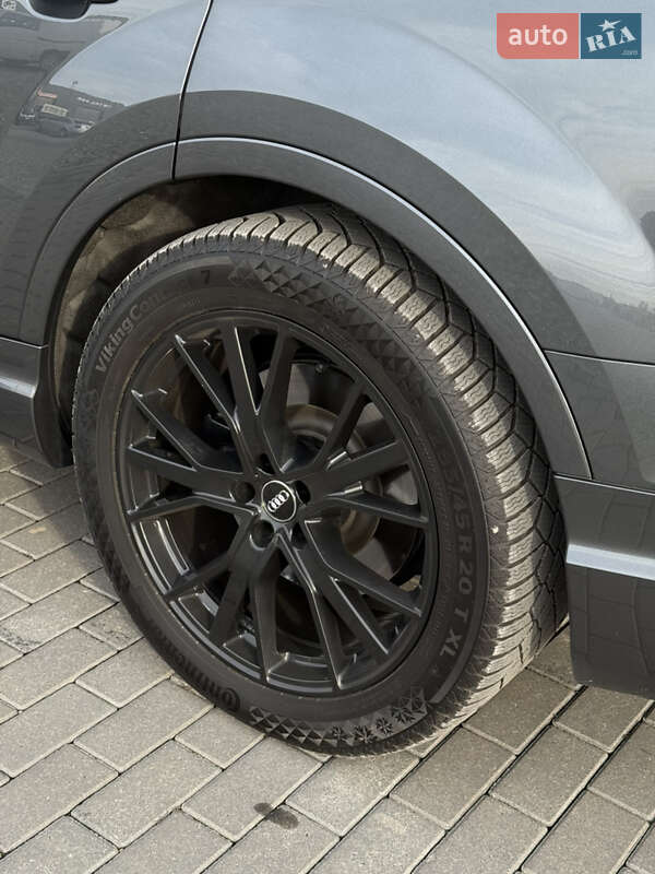 Внедорожник / Кроссовер Audi SQ7 2018 в Черновцах