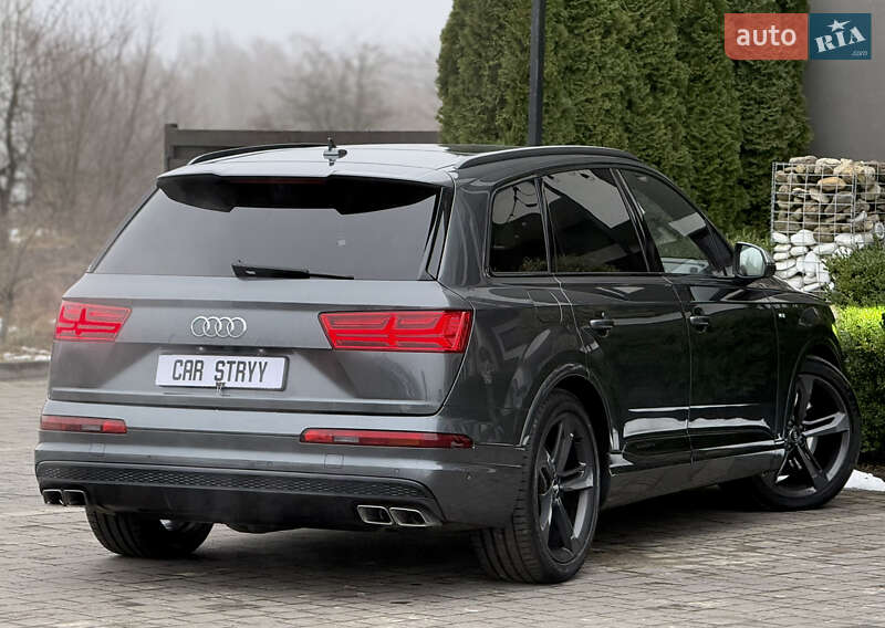 Позашляховик / Кросовер Audi SQ7 2017 в Стрию