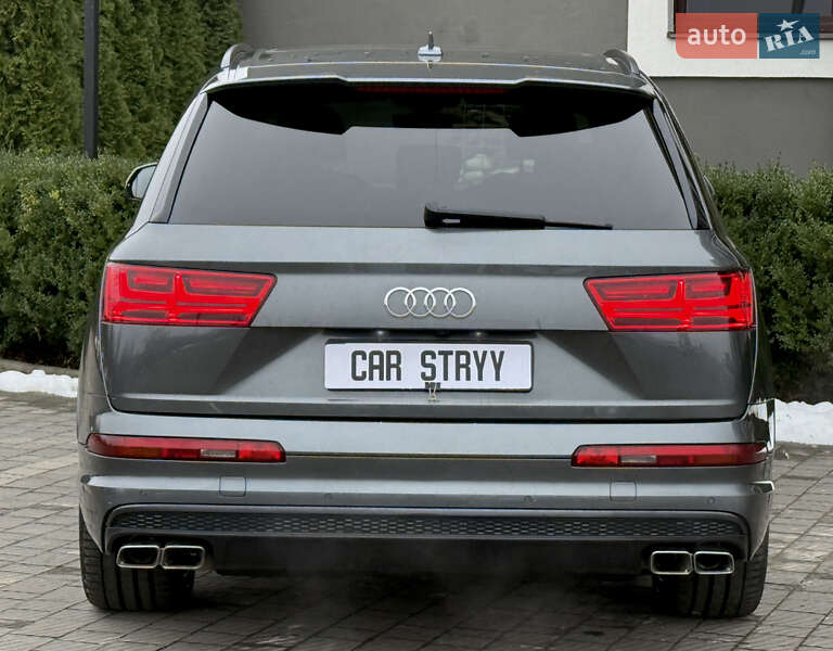 Позашляховик / Кросовер Audi SQ7 2017 в Стрию