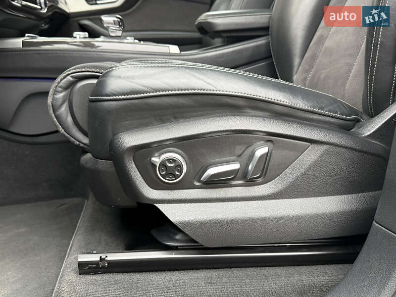 Позашляховик / Кросовер Audi SQ7 2017 в Стрию