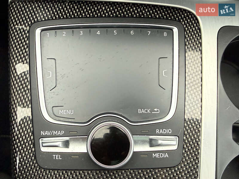 Позашляховик / Кросовер Audi SQ7 2017 в Стрию