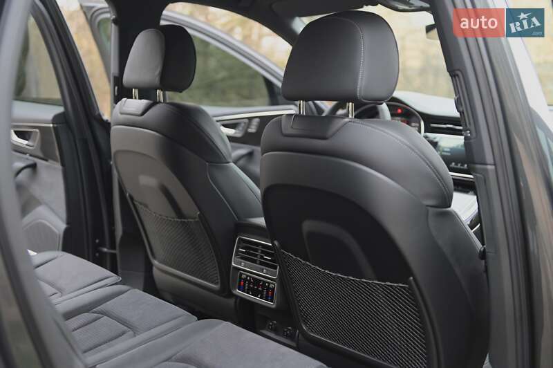 Внедорожник / Кроссовер Audi SQ7 2024 в Одессе
