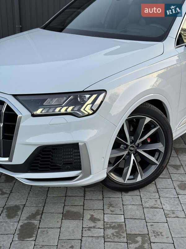 Внедорожник / Кроссовер Audi SQ7 2021 в Ивано-Франковске