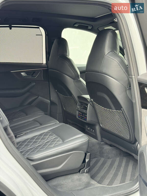 Внедорожник / Кроссовер Audi SQ7 2021 в Ивано-Франковске