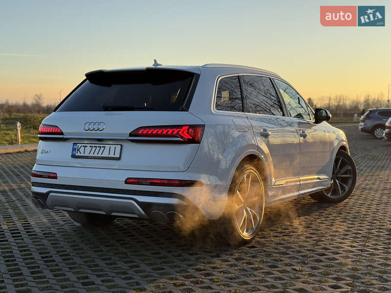Внедорожник / Кроссовер Audi SQ7 2021 в Ивано-Франковске