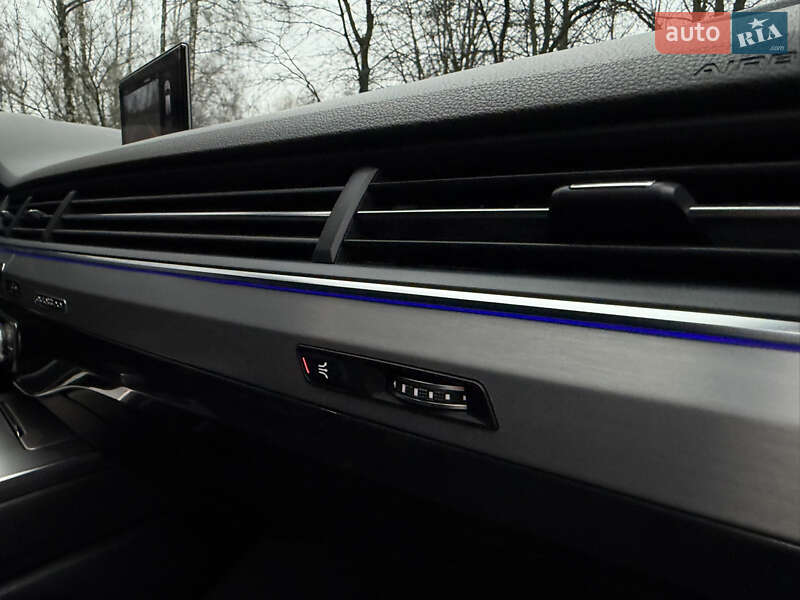 Внедорожник / Кроссовер Audi SQ7 2017 в Киеве фото 47 Внедорожник / Кроссовер Audi SQ7 2017 в Киеве