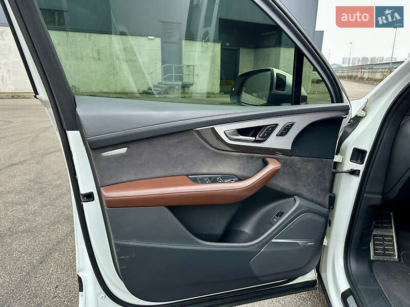 Внедорожник / Кроссовер Audi SQ7 2017 в Киеве фото 26 Внедорожник / Кроссовер Audi SQ7 2017 в Киеве