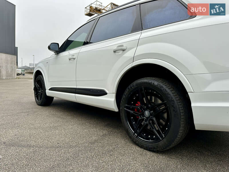 Внедорожник / Кроссовер Audi SQ7 2017 в Киеве фото 25 Внедорожник / Кроссовер Audi SQ7 2017 в Киеве