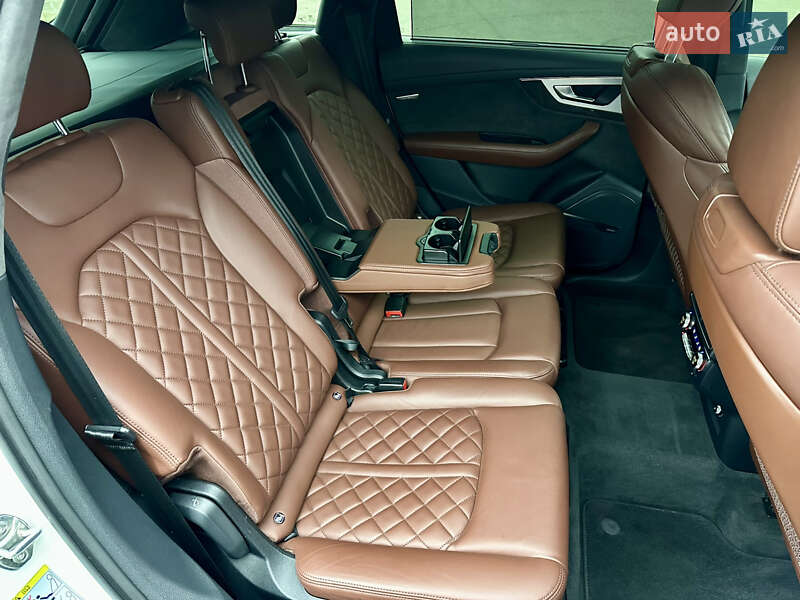 Внедорожник / Кроссовер Audi SQ7 2017 в Киеве фото 58 Внедорожник / Кроссовер Audi SQ7 2017 в Киеве