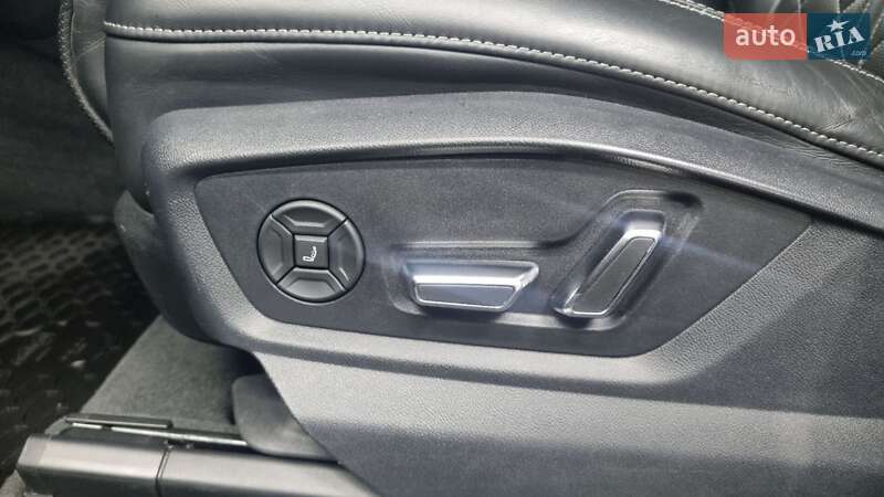 Позашляховик / Кросовер Audi SQ7 2020 в Чернівцях