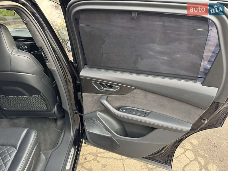 Внедорожник / Кроссовер Audi SQ7 2019 в Ровно