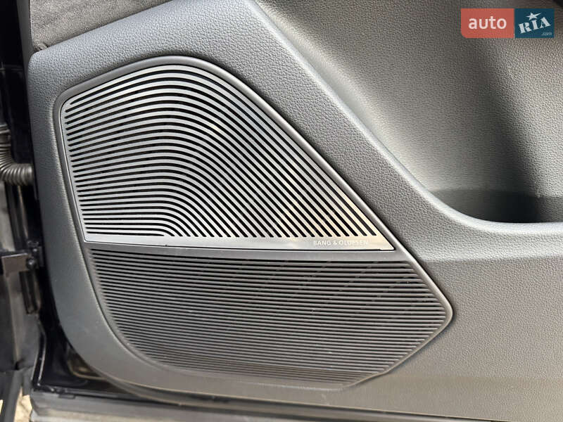 Внедорожник / Кроссовер Audi SQ7 2019 в Ровно