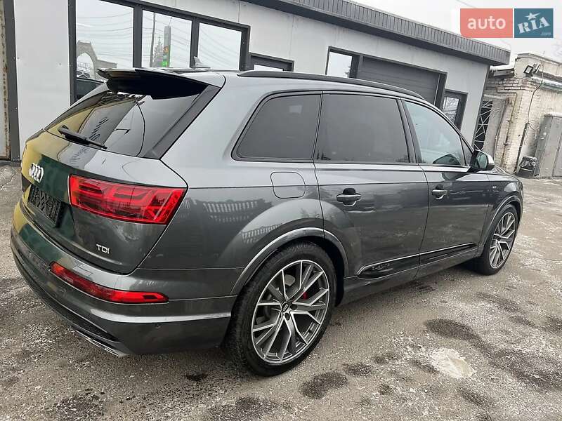 Позашляховик / Кросовер Audi SQ7 2017 в Вінниці