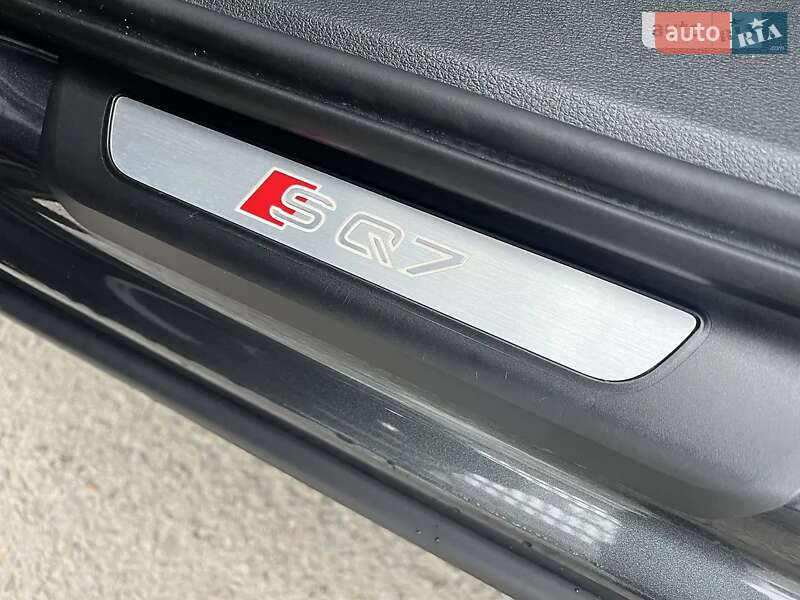 Позашляховик / Кросовер Audi SQ7 2017 в Вінниці
