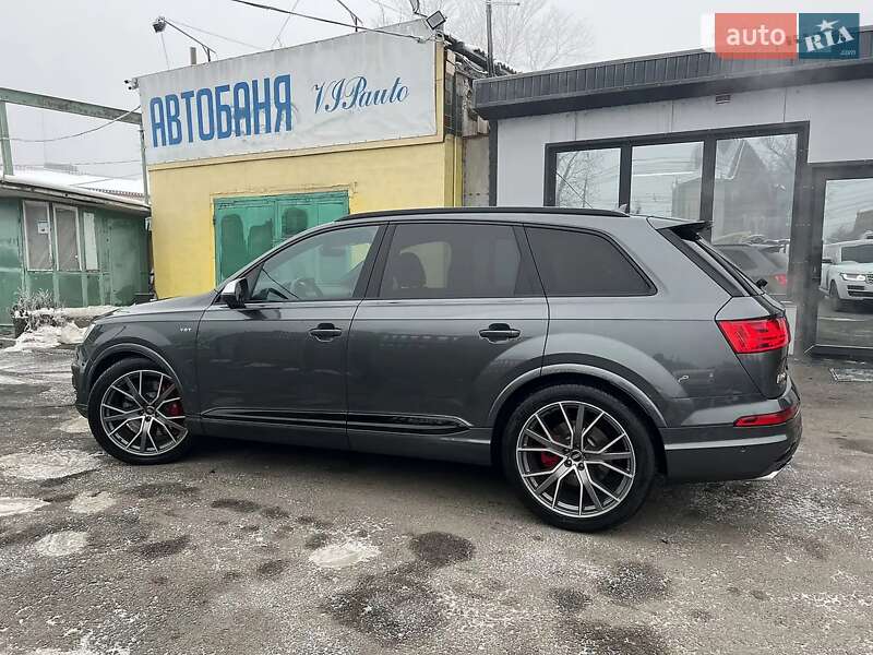 Позашляховик / Кросовер Audi SQ7 2017 в Вінниці