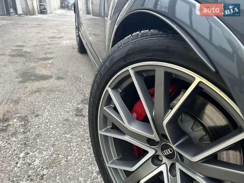 Позашляховик / Кросовер Audi SQ7 2017 в Вінниці