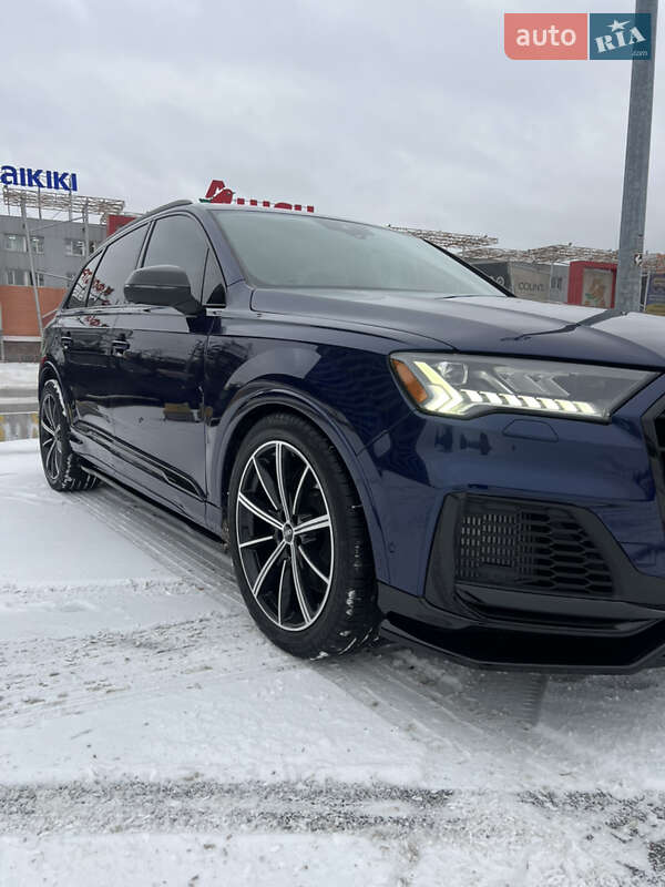 Внедорожник / Кроссовер Audi SQ7 2020 в Киеве