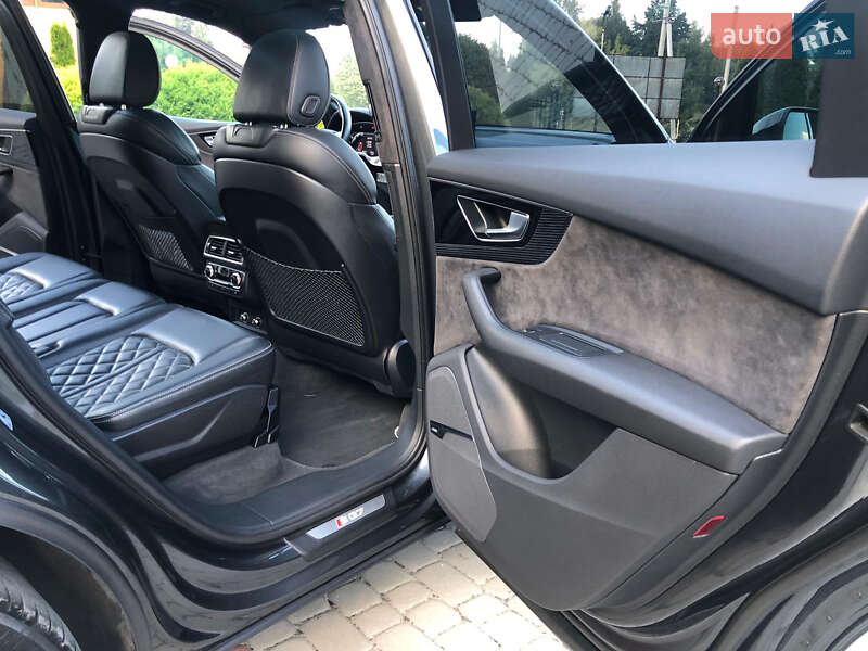 Внедорожник / Кроссовер Audi SQ7 2017 в Трускавце