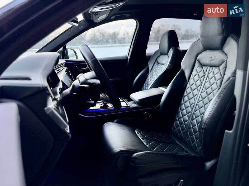 Внедорожник / Кроссовер Audi SQ7 2020 в Киеве
