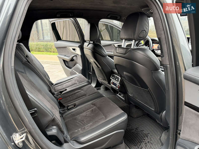 Внедорожник / Кроссовер Audi SQ7 2018 в Киеве фото 27 Внедорожник / Кроссовер Audi SQ7 2018 в Киеве