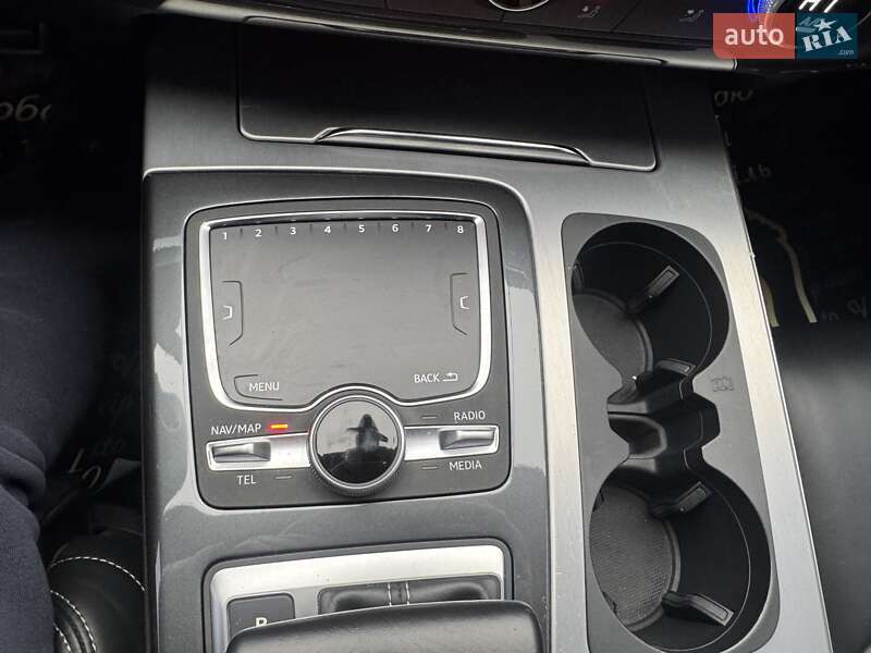 Внедорожник / Кроссовер Audi SQ7 2017 в Тернополе