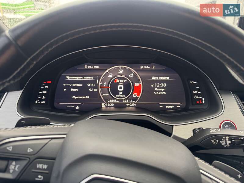 Внедорожник / Кроссовер Audi SQ7 2017 в Тернополе