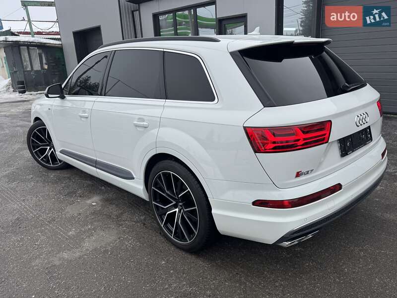 Внедорожник / Кроссовер Audi SQ7 2017 в Тернополе