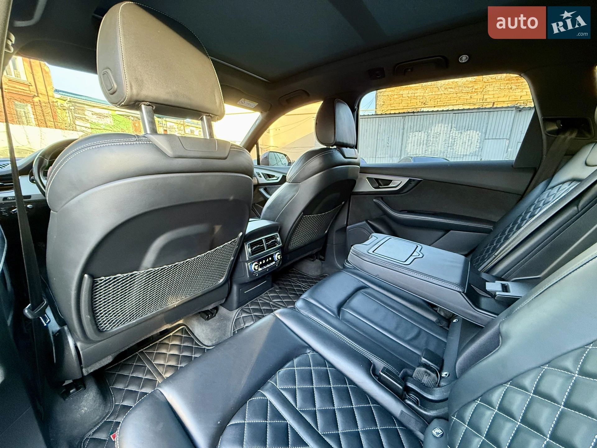 2017 Audi SQ7 - мініатюра 23