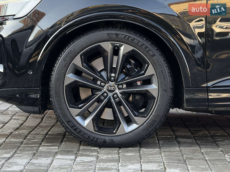 Внедорожник / Кроссовер Audi SQ7 2024 в Одессе
