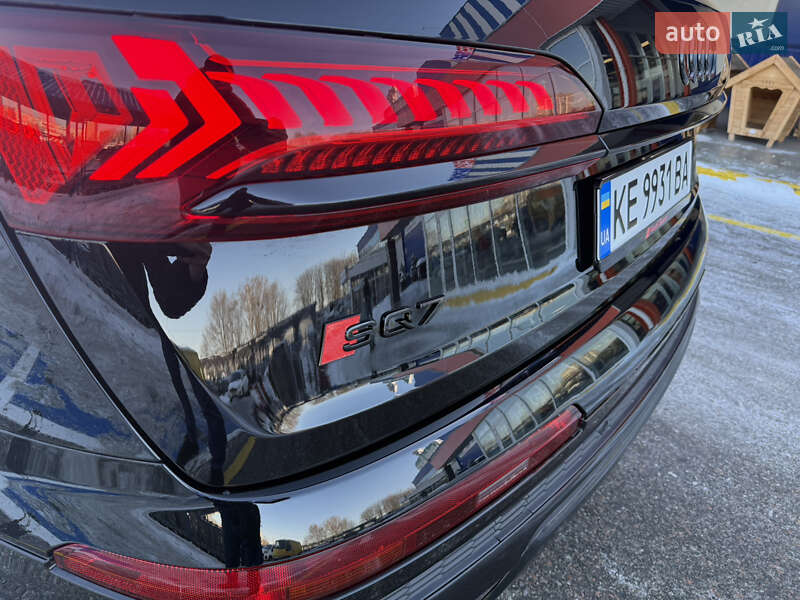 Позашляховик / Кросовер Audi SQ7 2019 в Києві