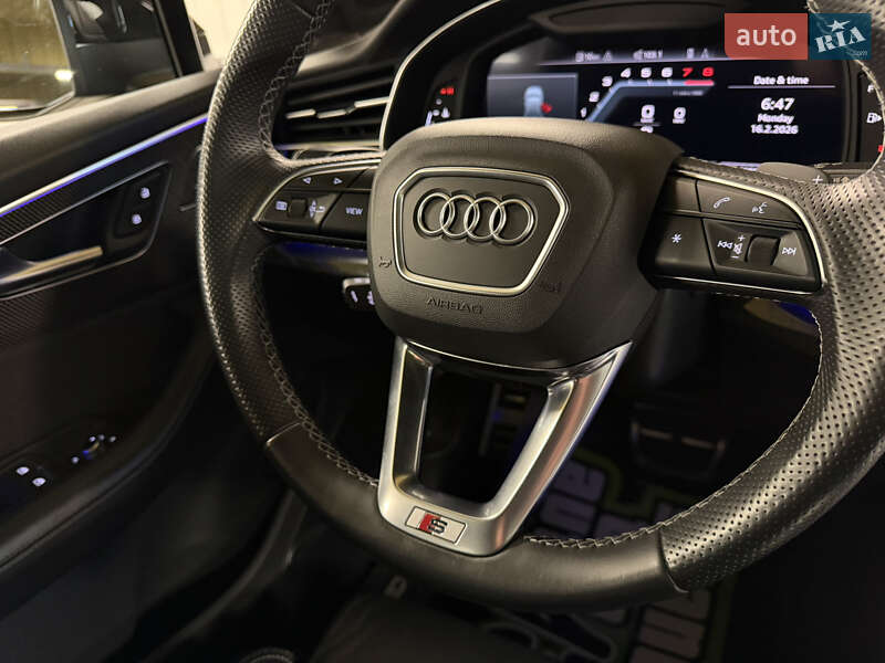 Внедорожник / Кроссовер Audi SQ7 2020 в Киеве